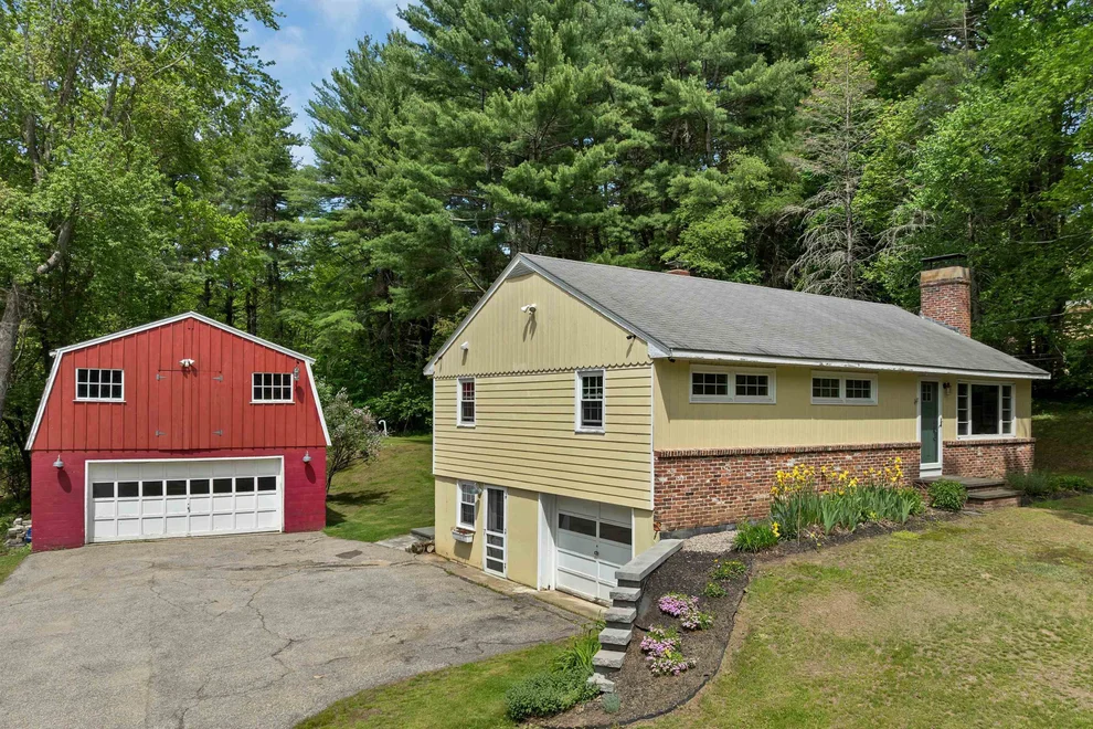 Unit for sale at 14 Squamscott, Stratham, NH 03885