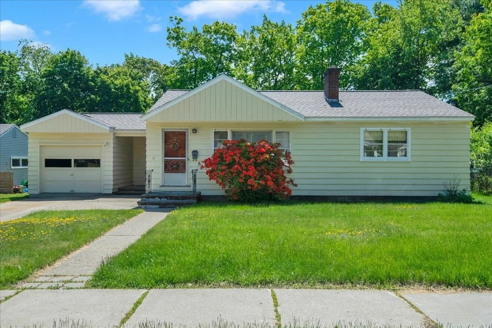 Unit for sale at 27 Brierwood, Burlington, VT 05408