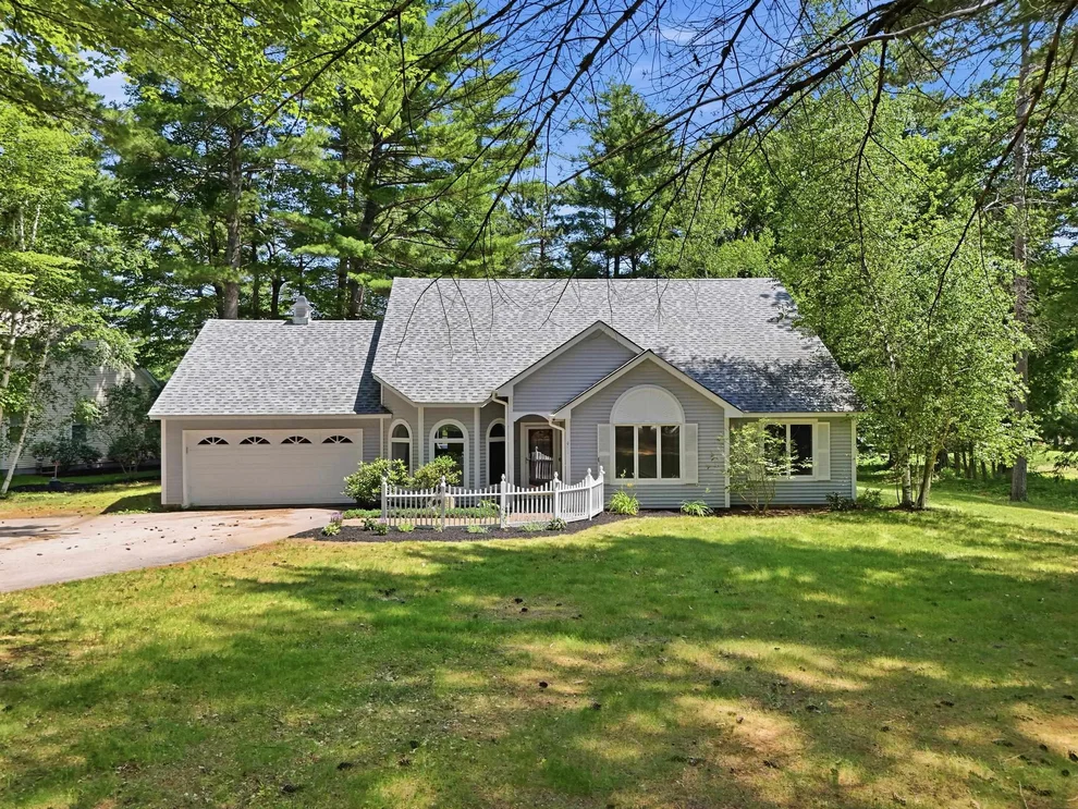 Unit for sale at 10 Falcon, Hales Location, NH 03860