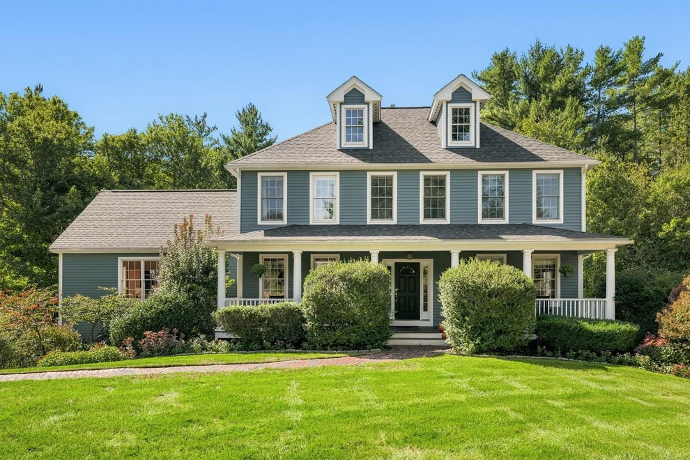 Unit for sale at 25 Runaway, Newfields, NH 03856