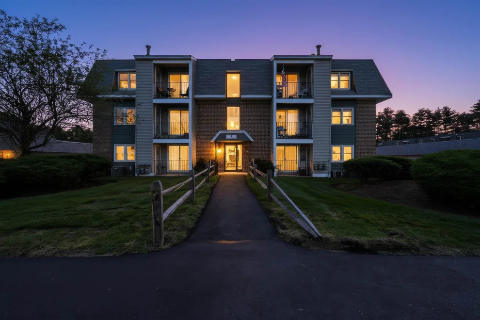 Unit for sale at 3 Roedean, Nashua, NH 03063
