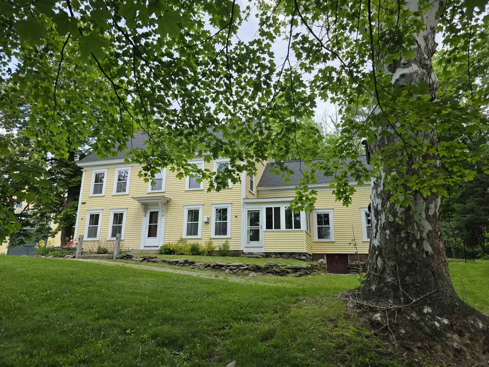 Unit for sale at 67 Demeritt, Lee, NH 03861