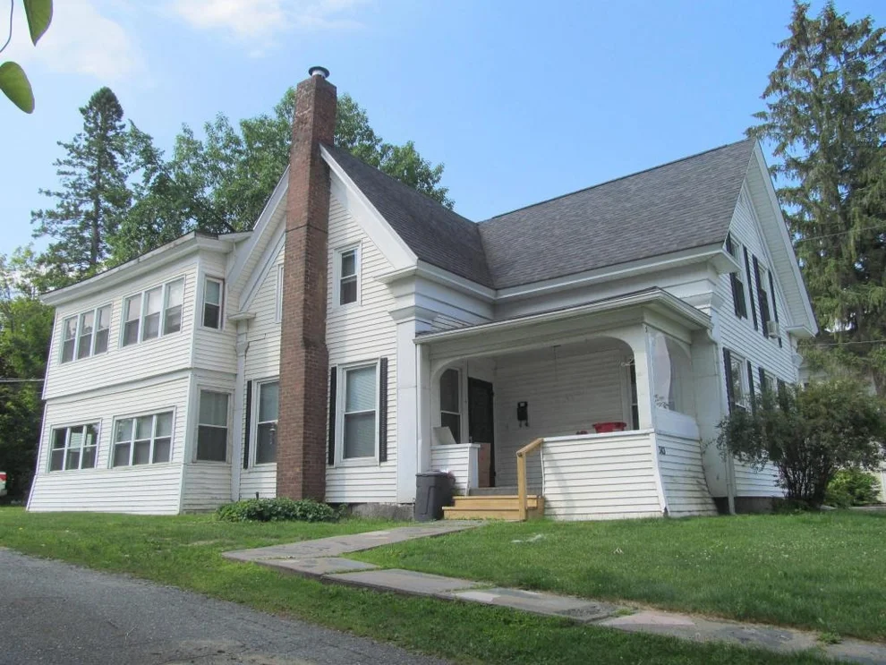 Unit for sale at 383 Main, Newport City, VT 05855