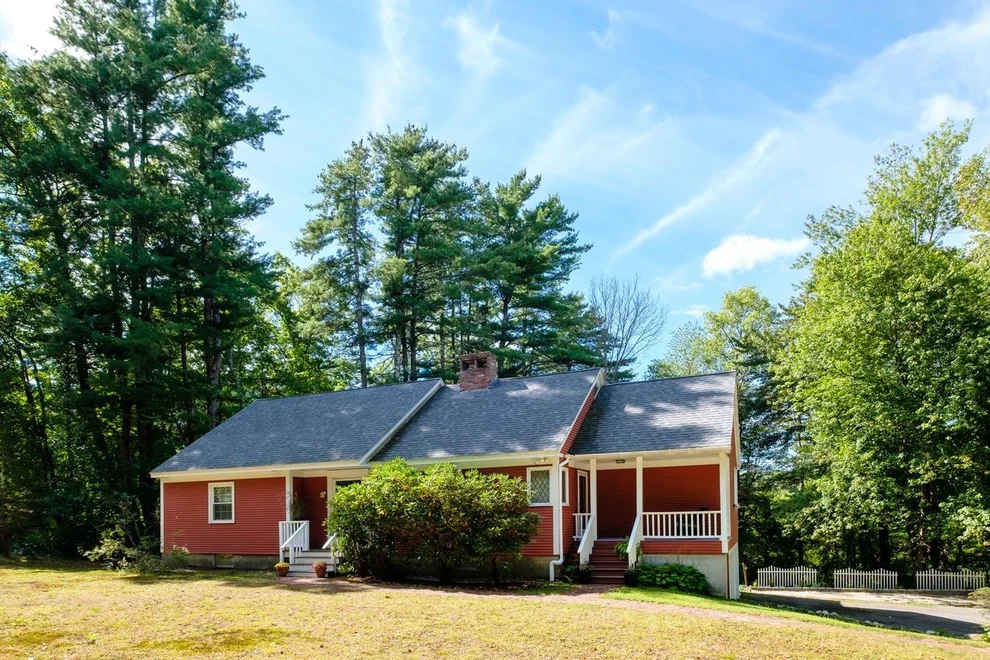Unit for sale at 375 Island Pond, Derry, NH 03038