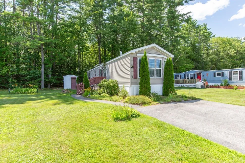 Unit for sale at 9 Chancellor, Concord, NH 03303