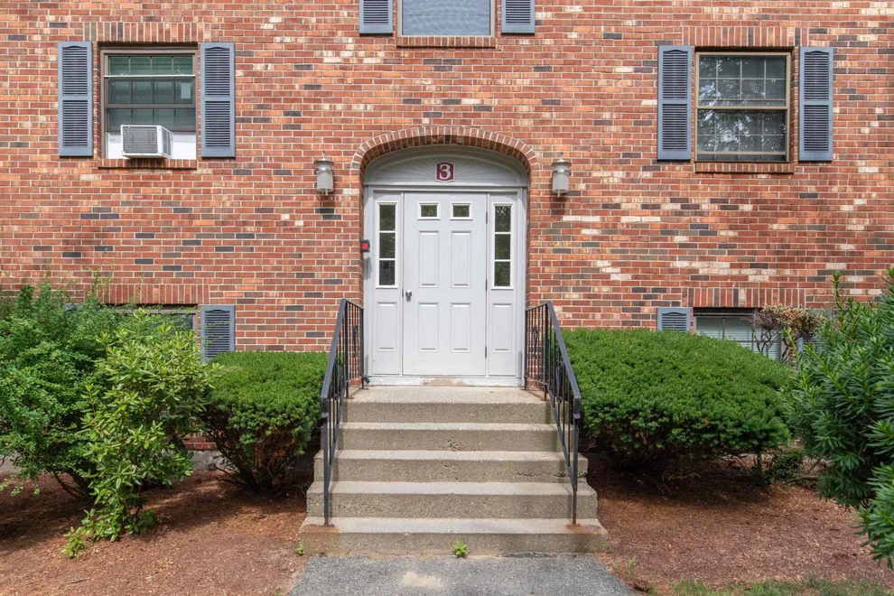 Unit for sale at 3 Fairfax, Derry, NH 03038