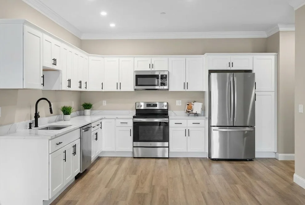 Unit for sale at 10100 S Willow, Manchester, NH 03103
