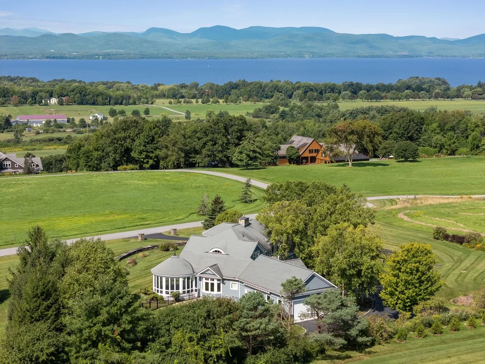 Unit for sale at 400 Crosswind, Charlotte, VT 05445