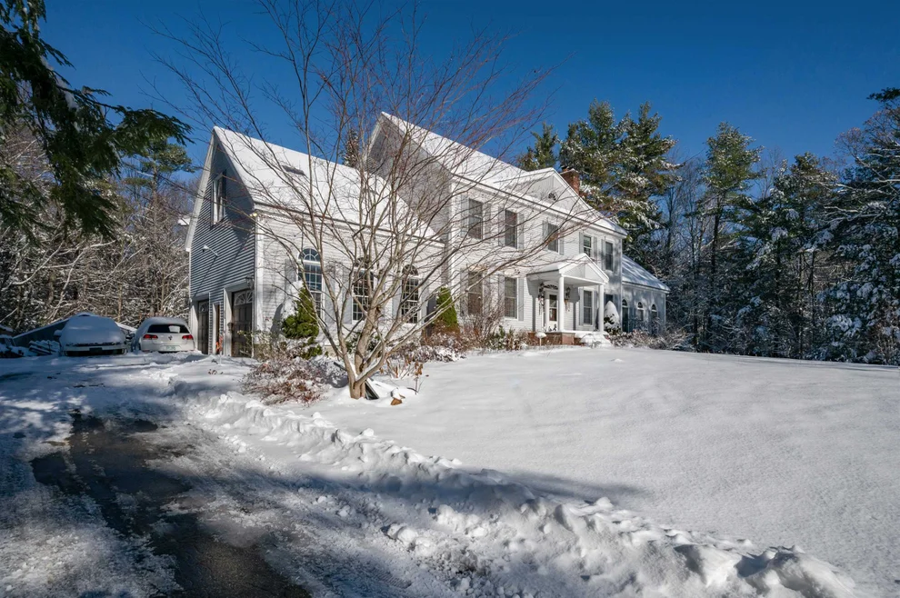 Unit for sale at 160 Jennifer, Chester, NH 03036