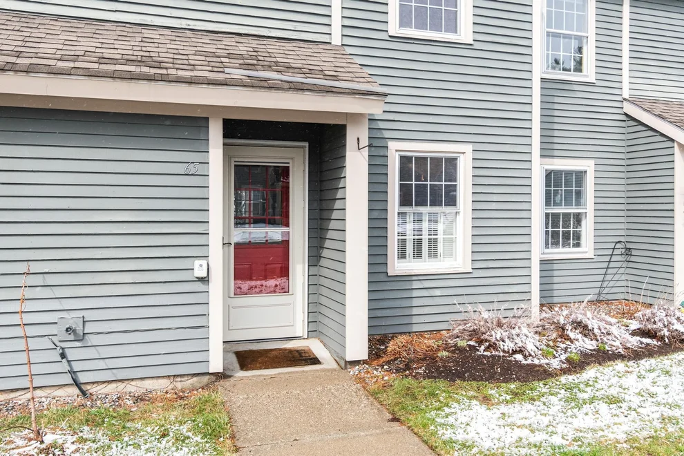 Unit for sale at 65 Pine Ledge, Burlington, VT 05401