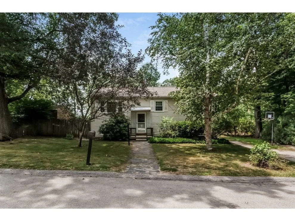 Unit for sale at 15 Hillcrest, Salem, NH 03079