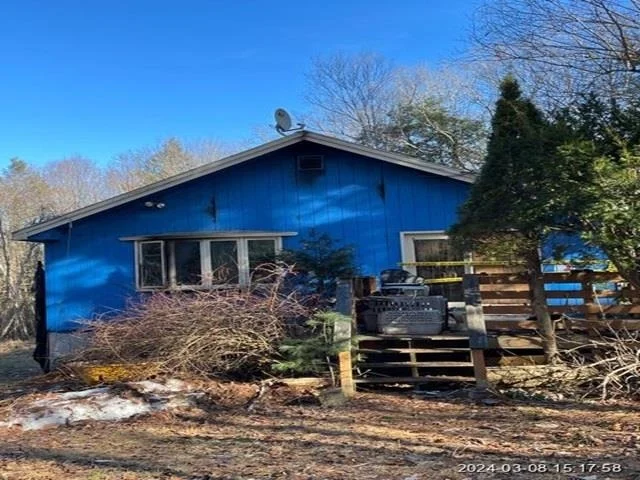 Unit for sale at 360 Farmington, Milton, NH 03851