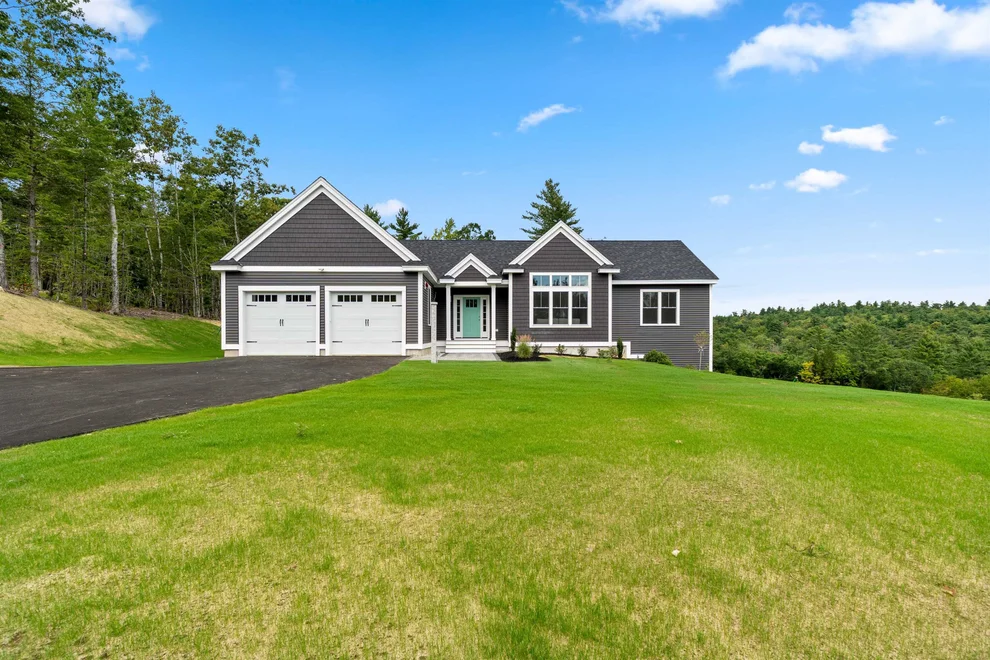 Unit for sale at 19 Spruce Peak, Nottingham, NH 03290