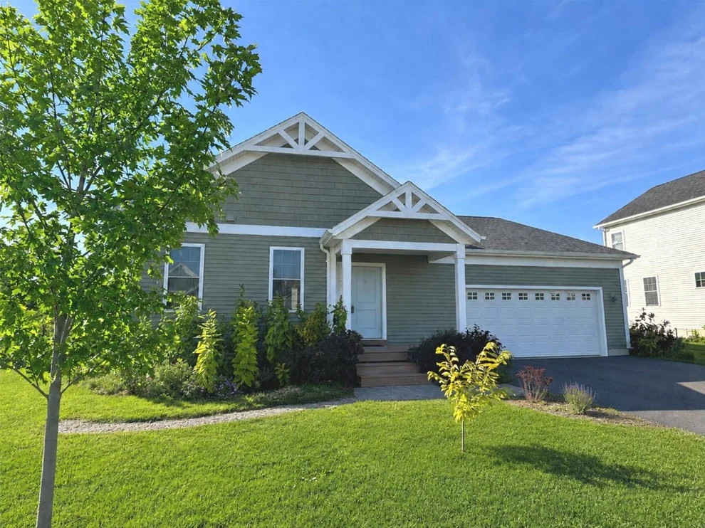 Unit for sale at 115 Horseshoe, Milton, VT 05468