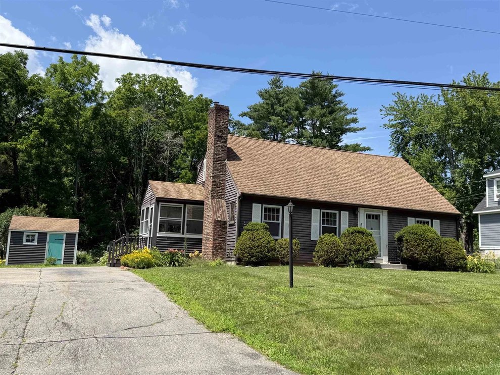 Unit for sale at 5 Ridgewood, Exeter, NH 03833