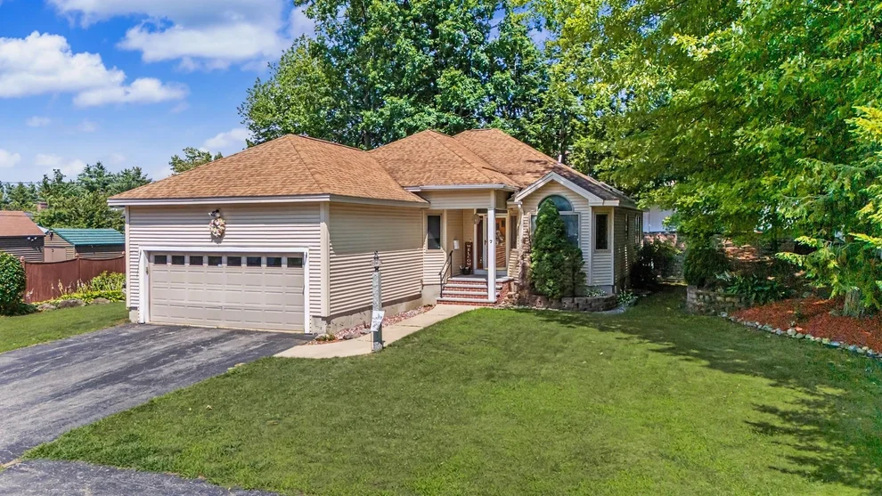 Unit for sale at 7 Hastings, Nashua, NH 03064
