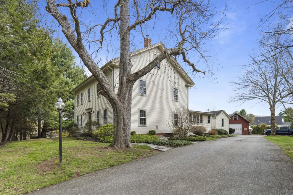 Unit for sale at 64 Kingston, Exeter, NH 03833