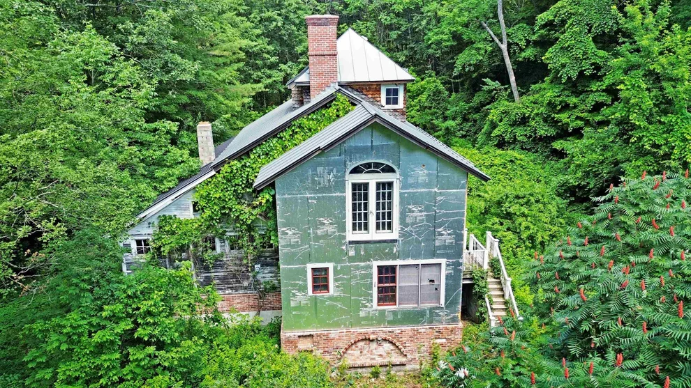 Unit for sale at 15 E Burr Pond, Sudbury, VT 05733