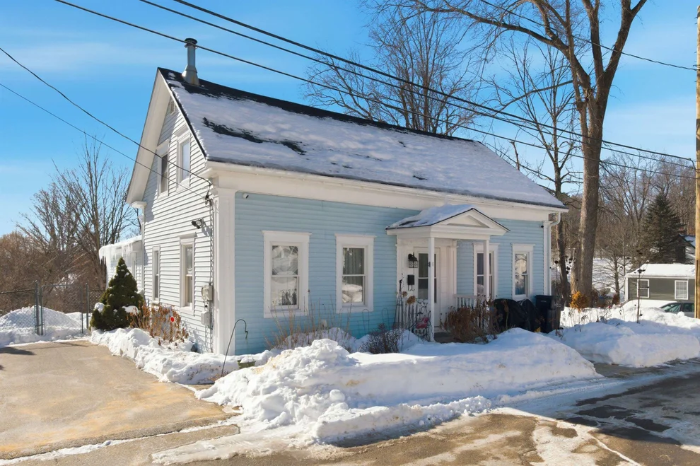 Unit for sale at 8 West, Tilton, NH 03276