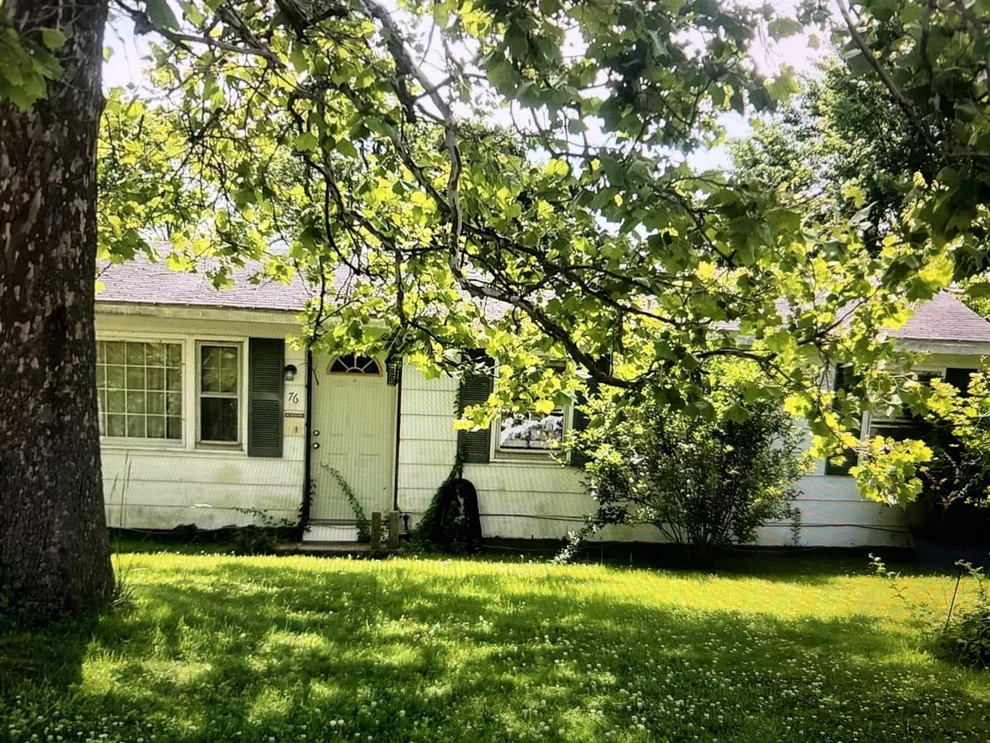 Unit for sale at 76 Westside, Exeter, NH 03833