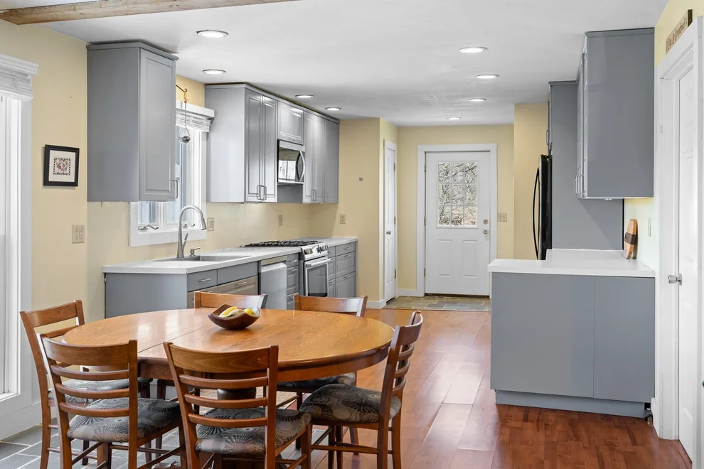 Unit for sale at 336 Kirby Hollow, Dorset, VT 05251
