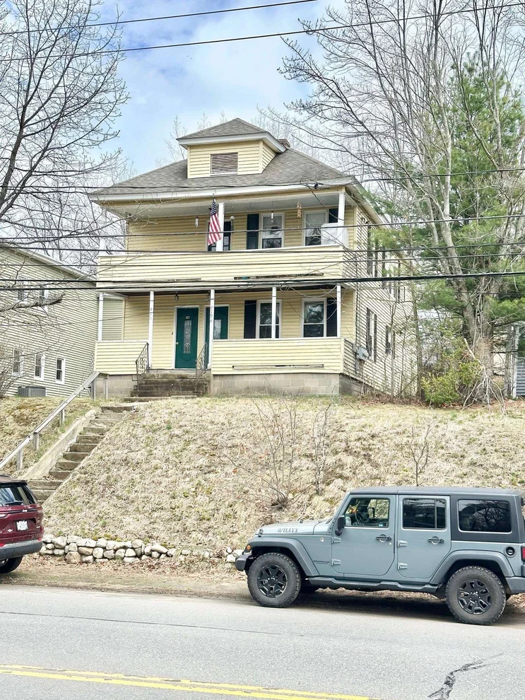 Unit for sale at 477-479 Calef, Manchester, NH 03103