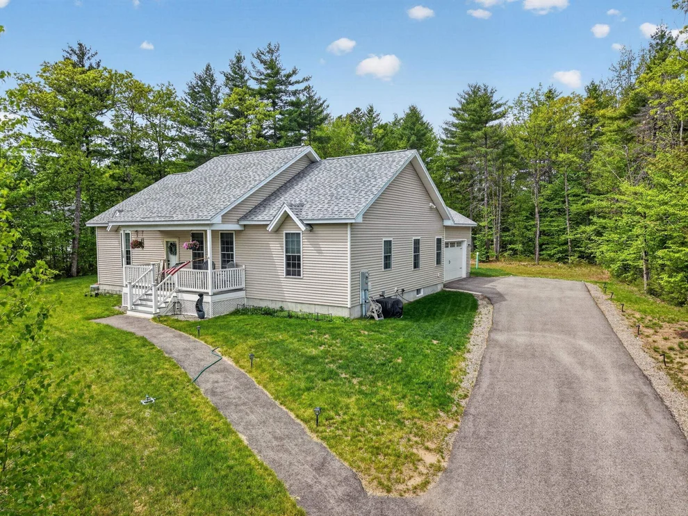 Unit for sale at 128 Pemigewasset, Conway, NH 03893