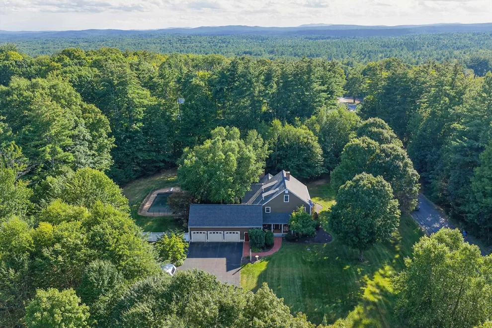 Unit for sale at 62 Elizabeth, Hopkinton, NH 03229