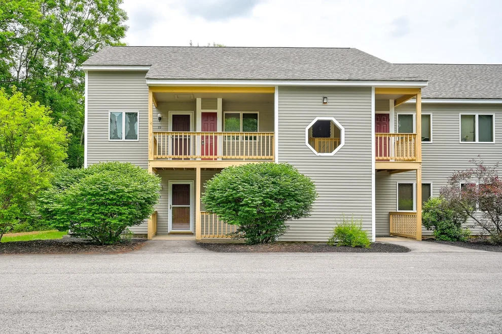 Unit for sale at 23 Northbrook, Conway, NH 03860