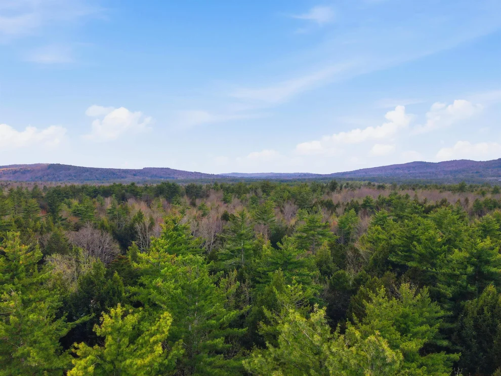 Unit for sale at 10 Beech River, Ossipee, NH 03814