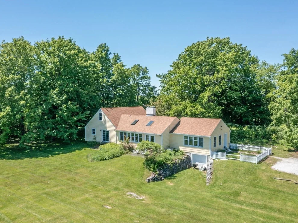 Unit for sale at 94 Butternut, Shelburne, VT 05482