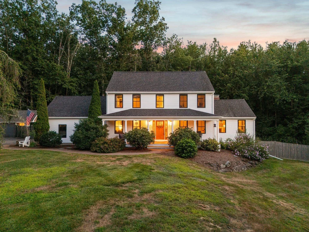Unit for sale at 17 Moulton, Greenland, NH 03840