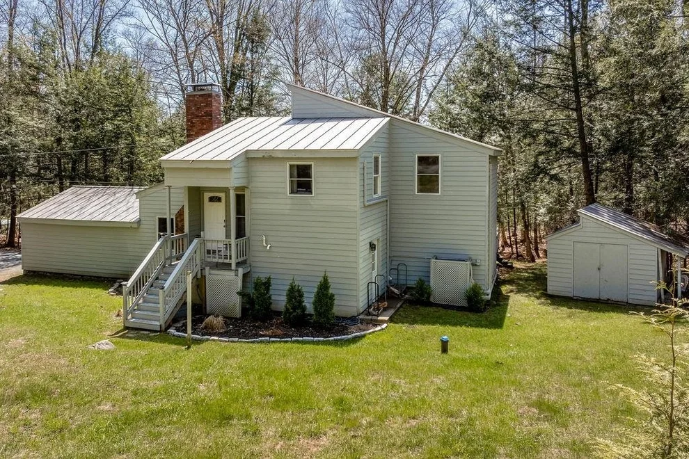 Unit for sale at 957 Marsh Family, Hartford, VT 05059