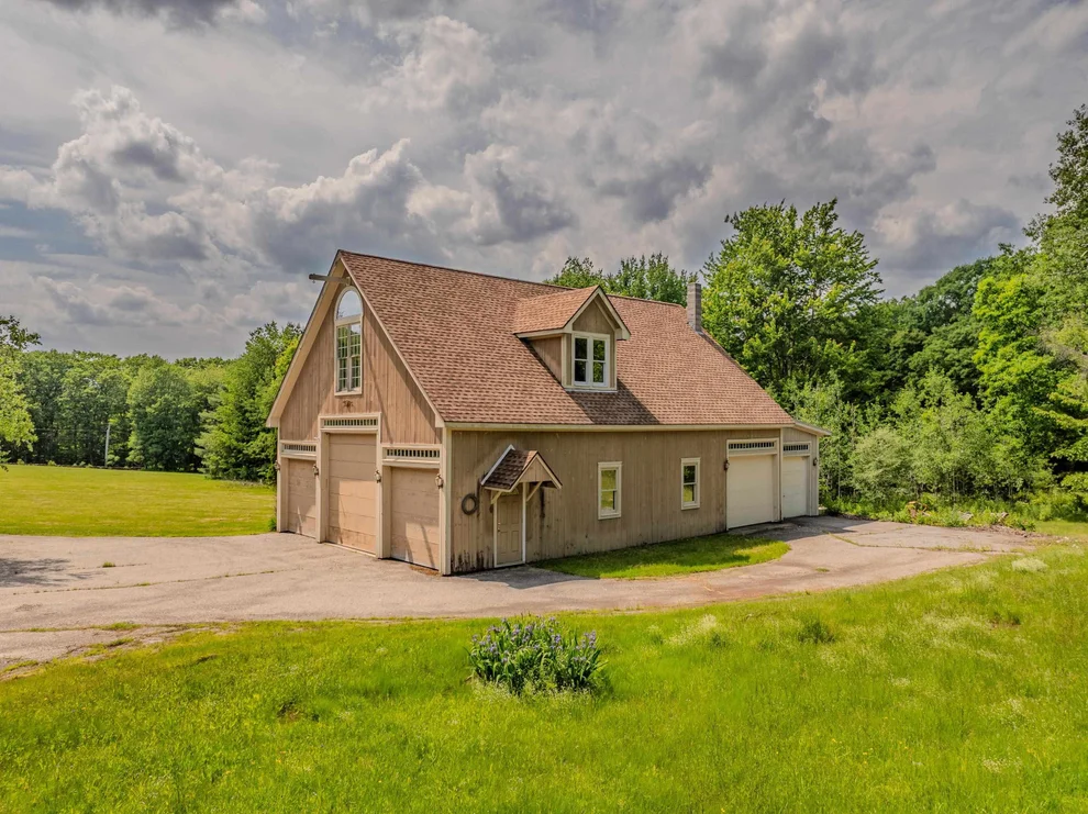 Unit for sale at 236 Queen, Boscawen, NH 03303
