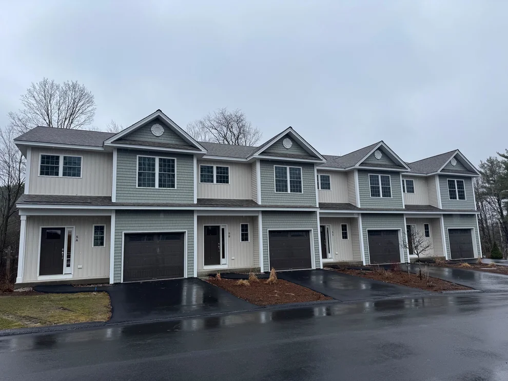 Unit for sale at 5C Dearborn, Goffstown, NH 03045