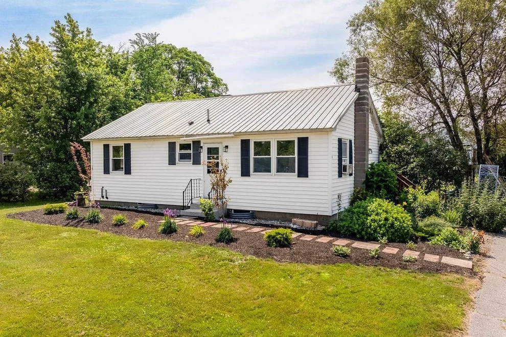 Unit for sale at 36 School, Canaan, NH 03741
