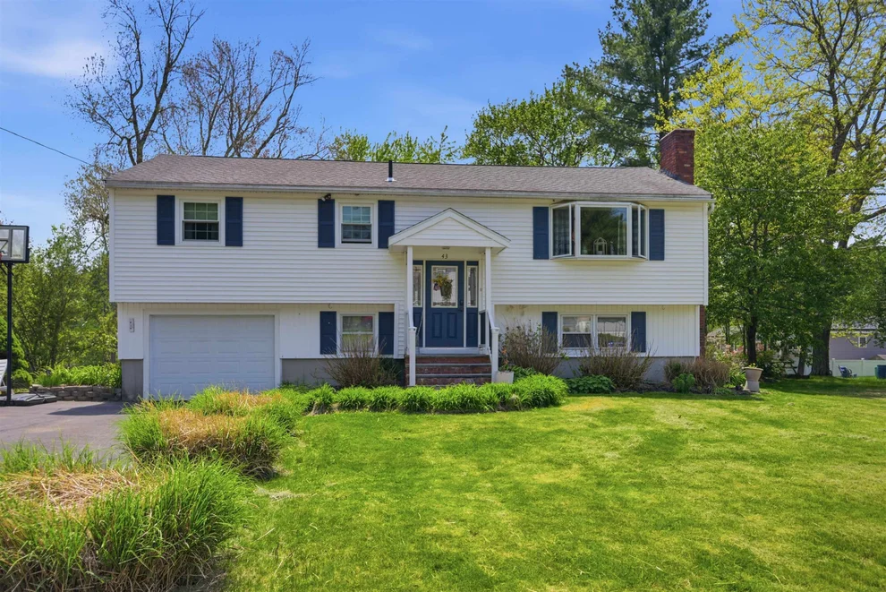 Unit for sale at 43 Matthias, Salem, NH 03079