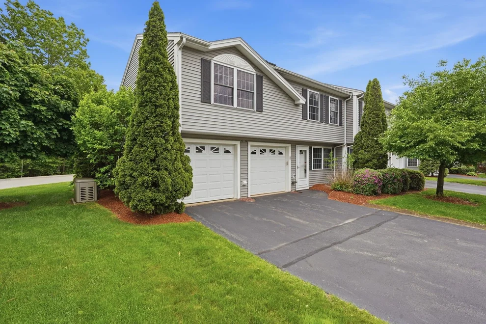 Unit for sale at 2 Red Sox, Raymond, NH 03077