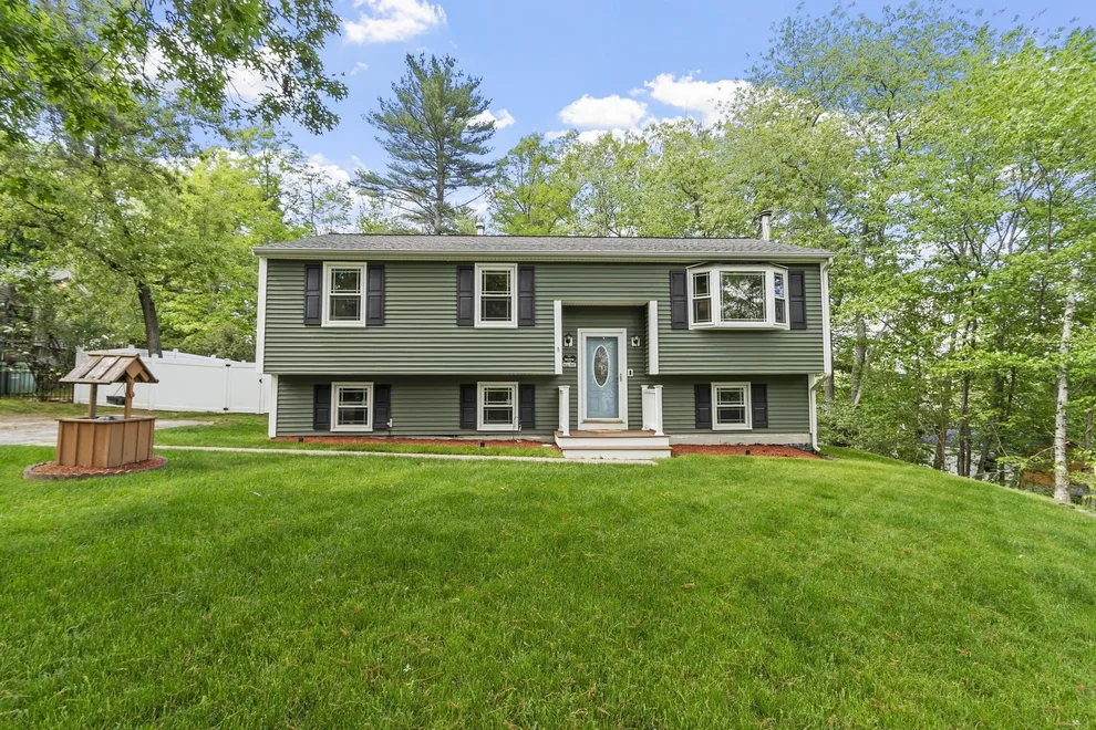 Unit for sale at 9 Ford, Salem, NH 03079