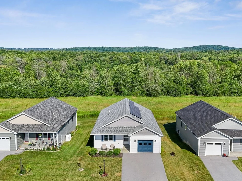 Unit for sale at 126 Dunneaway, Georgia, VT 05478