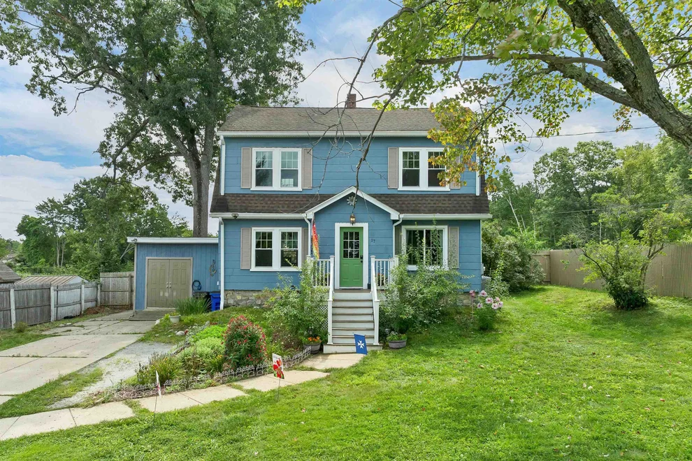 Unit for sale at 17 Desaulnier, Goffstown, NH 03045