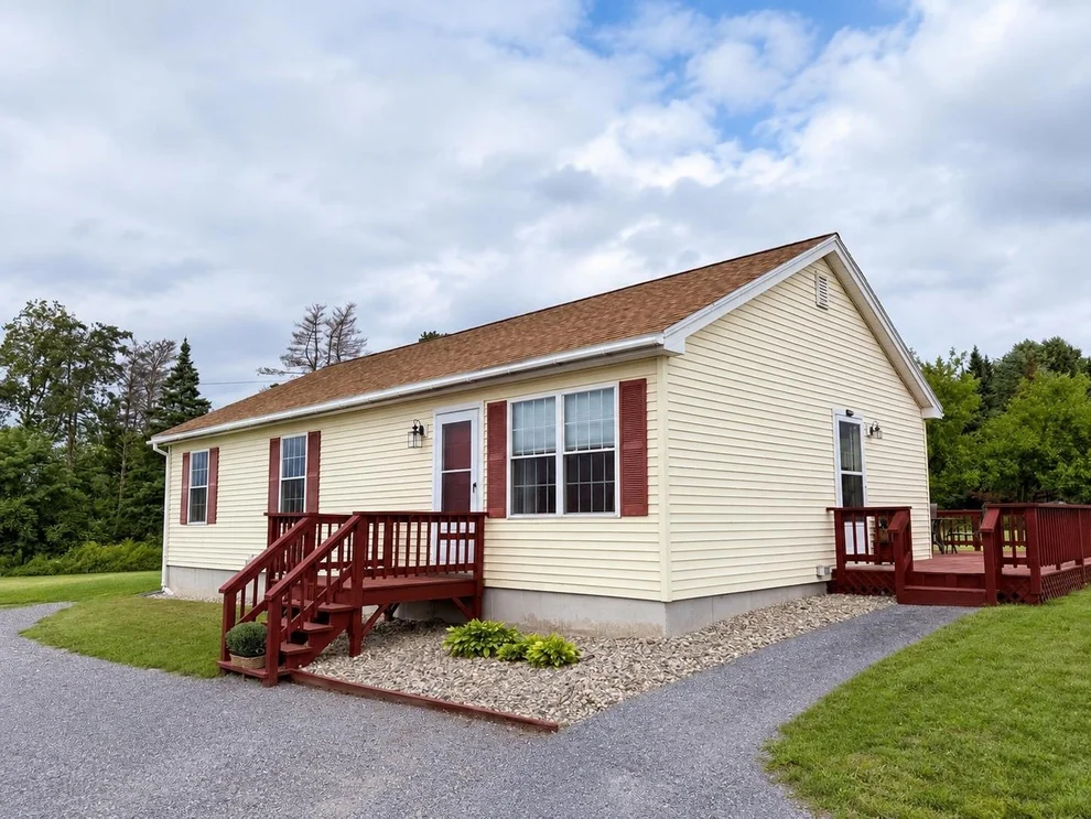 Unit for sale at 67 Airport, Haverhill, NH 03774