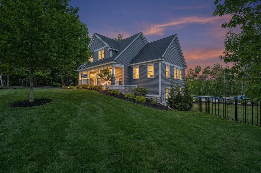 Unit for sale at 12 Long Hill, Stratham, NH 03885