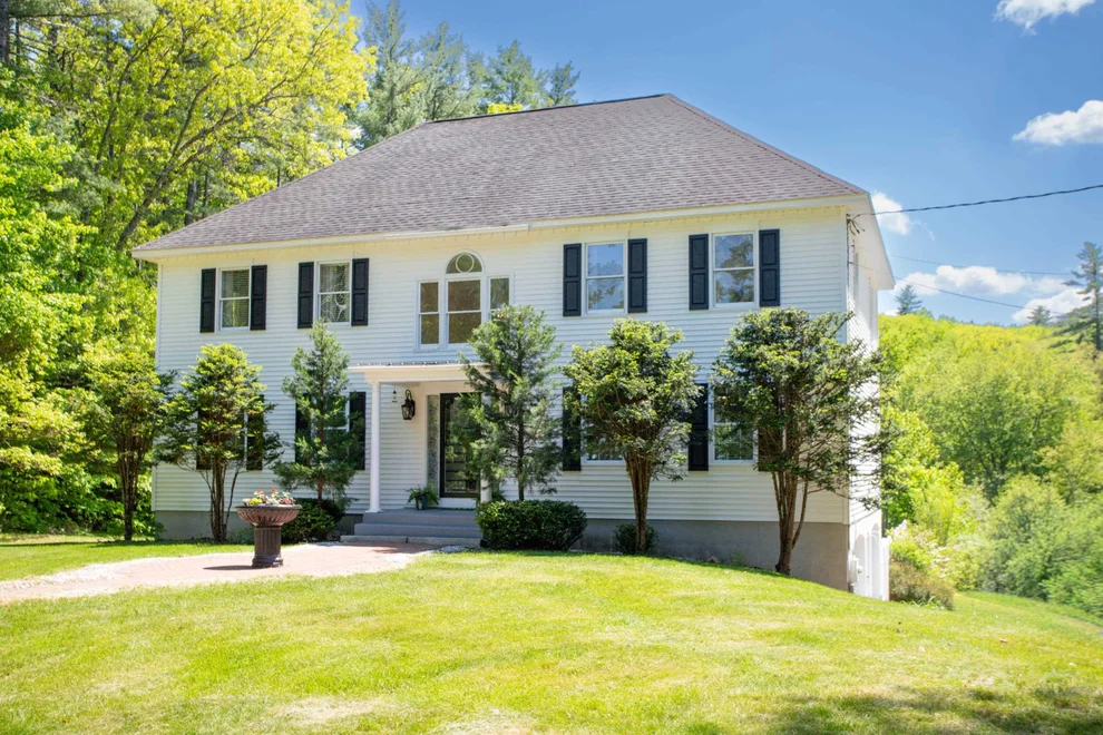 Unit for sale at 15 Kelso, Bow, NH 03304