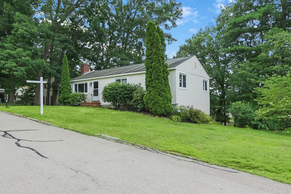 Unit for sale at 9 Judith, Nashua, NH 03062