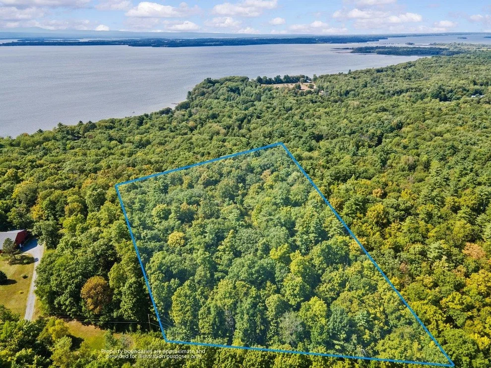 Unit for sale at 514 Red Rock, Colchester, VT 05446