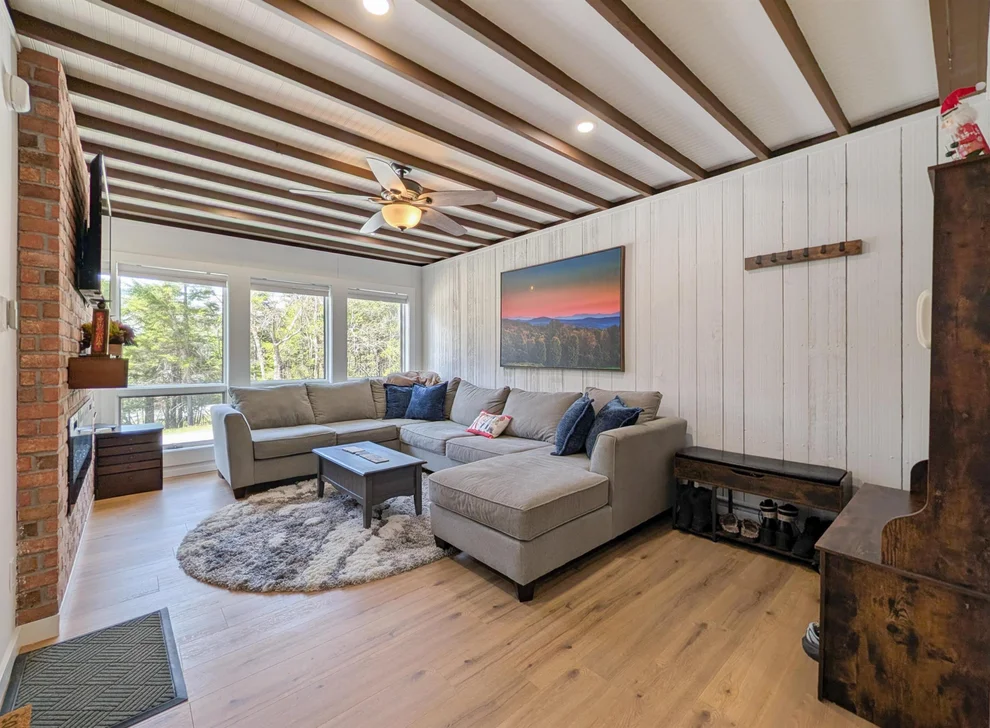 Unit for sale at 4 Lower Highlands, Dover, VT 05356
