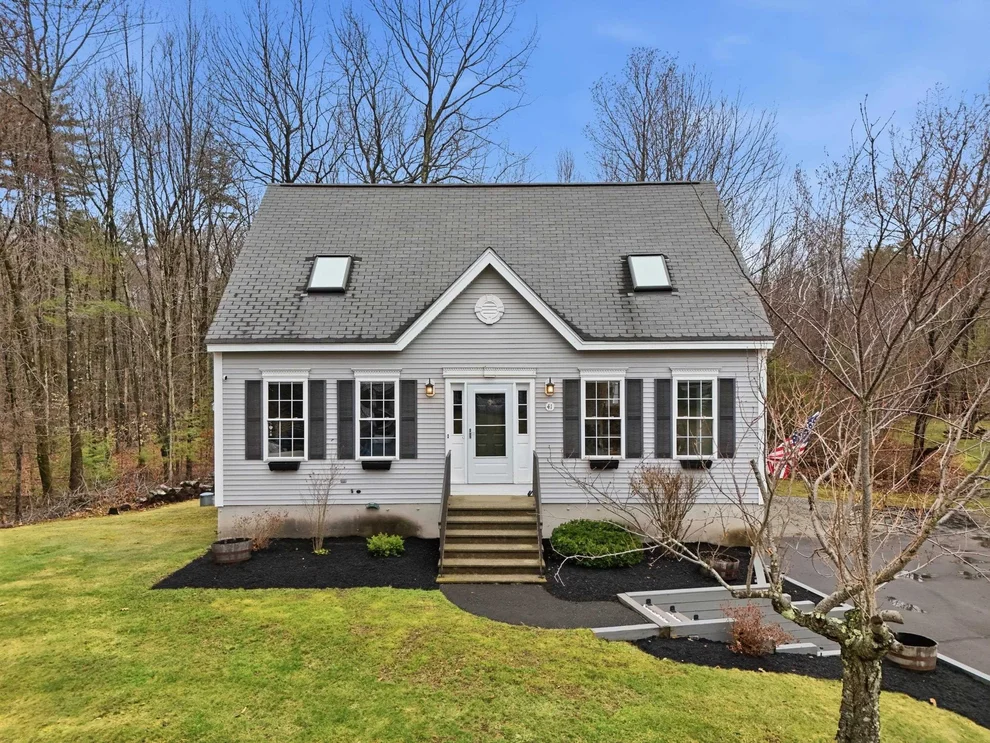 Unit for sale at 41 Drew Woods, Derry, NH 03038
