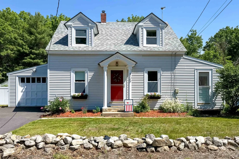 Unit for sale at 109 Baboosic Lake, Merrimack, NH 03054