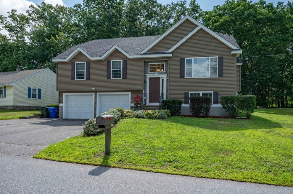 Unit for sale at 208 Beaver, Manchester, NH 03104